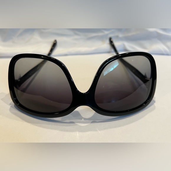 Chanel CC Black Bow Sunglasses 5171 - Picture 8 of 15